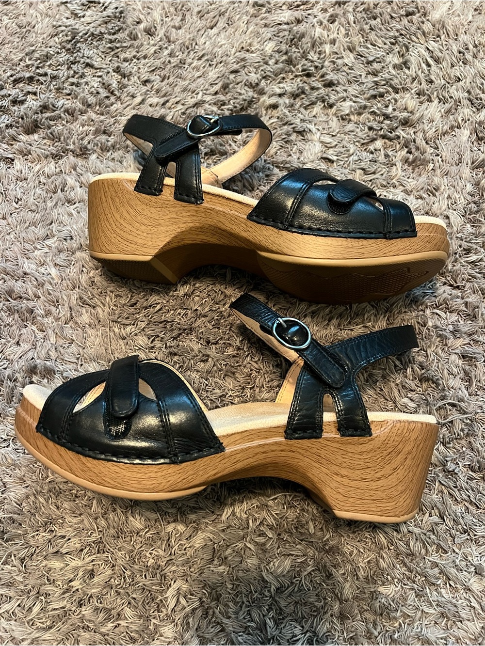 Black Leather Platform Sandals with Wood-Effect Wedge dansko size 40 9.5